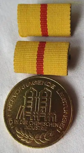 DDR Medaille für hervorragende Leistungen Chemische Industrie im Etui (119682)