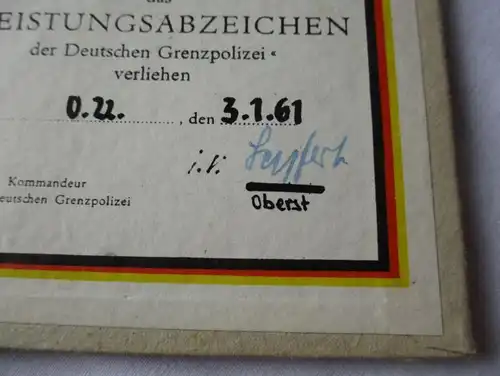DDR Ehrenurkunde Leistungsabzeichen der Deutschen Grenzpolizei 1961 (126080)
