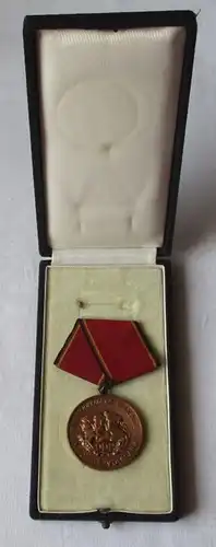 Médaille du mérite de l'Armée nationale populaire de la RDA Bronze Bartel 147 a (153595)