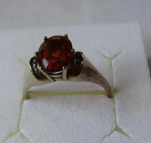 Charmante bague en or 333 avec pierre précieuse brune orange + 2 diamants (104729)