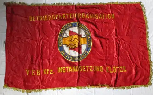 rare drapeau de la RDA SED organisation partie VEB KFZ Remise en état des clous (104520)