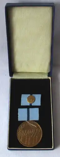 médaille DDR pour l'excellence de la gestion de l 'eau dans l &rsquo; Etui (125401)