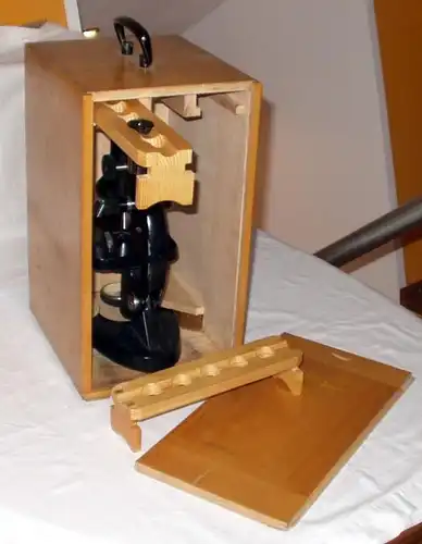 ancien microscope de recherche MGF Berlin Original Holzetui (DI0172)