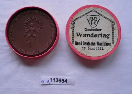 Porzellan Medaille zur Erinnerung an den grossen Wandertag 25. VI.1922 (113654)
