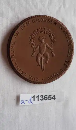 Médaille de porcelaine pour commémorer la grande journée de randonnée 25. VI.1922 (113654)
