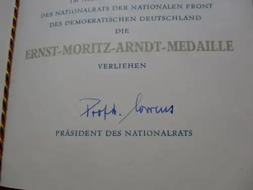 DDR Ernst Moritz Arndt Medaille 1968 plus Urkunde Nationalrat (134500)