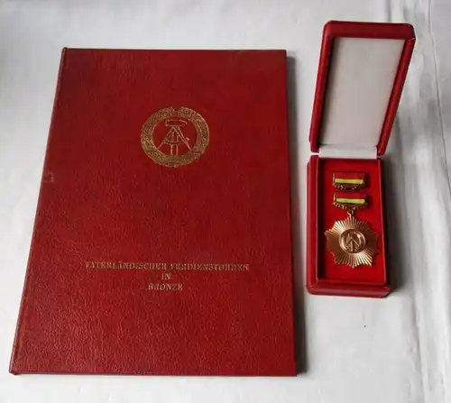 DDR alter Vaterländischer Verdienstorden in Bronze plus Urkunde 1982 (135348)