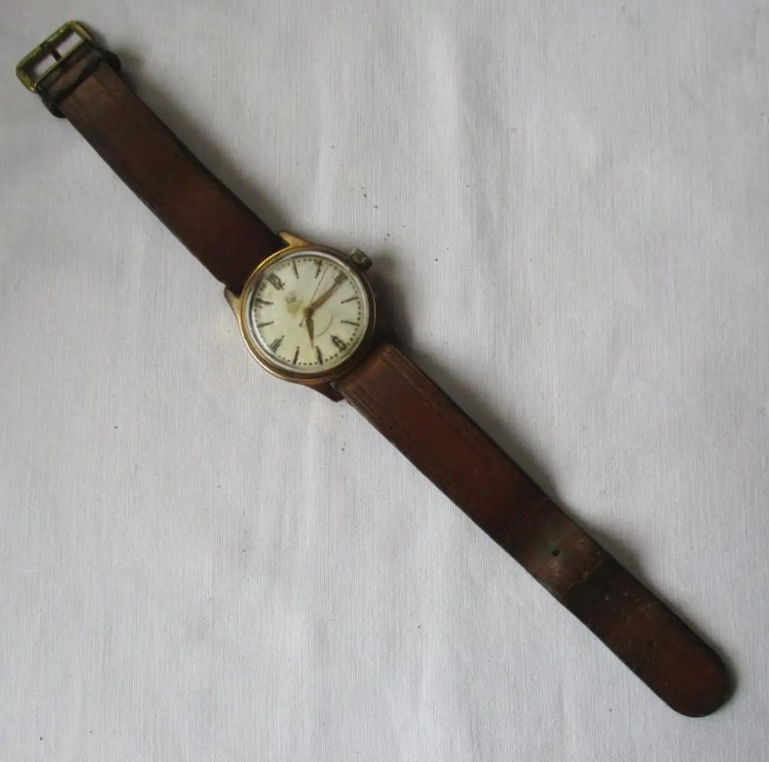 GUB Glashütte Armbanduhr 17 Rubis Kaliber 60.1 Handaufzug (140871) 0