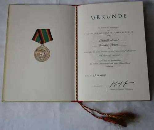 DDR Medaille Für Treue Dienste NVA Bronze - XX Gold + Urkunden ab 1957 (115490)