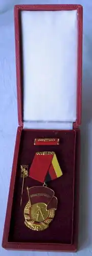 goldene Ehrennadel des NOK Nationales Olympisches Komitee der DDR (112548)