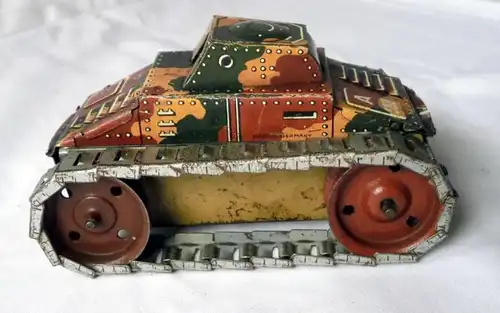 seltener Blechspielzeug Panzer Firma Arnold A 588 um 1940 (111640)