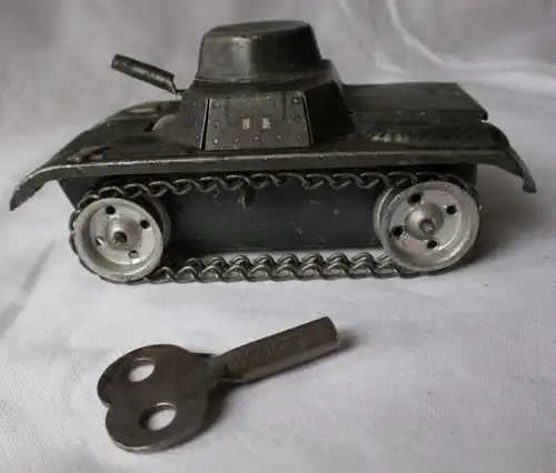 jouet en tôle rare Panzer Société Gama avec remontoir de clés vers 1940 (126225)