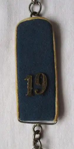insigne Pour 25 ans de fidélité dans le club + valve épaule Husaren Reg. 19 (118056)