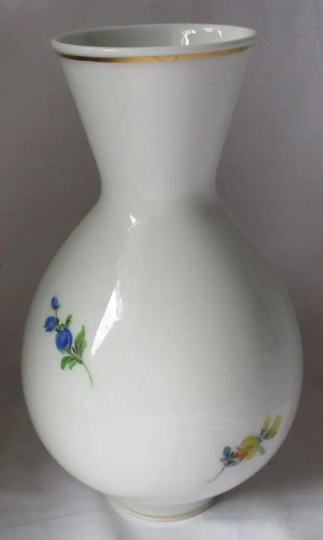 Original MEISSEN Porzellan Vase deutsche Blume Goldrand Tulpe H 20 cm (124952) 1