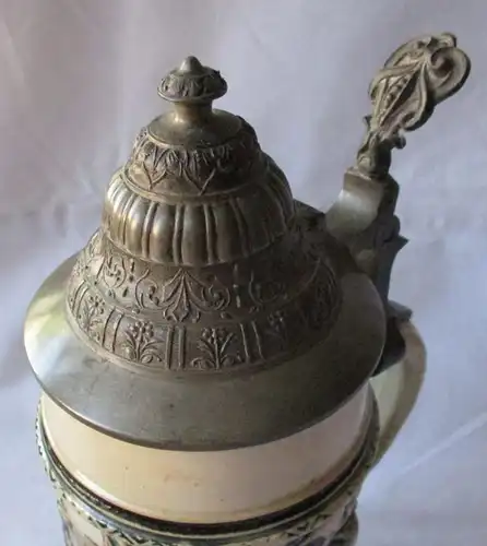 seltener Keramikkrug 1/2 Liter mit Spieluhr und Zinndeckel um 1910 (111852)