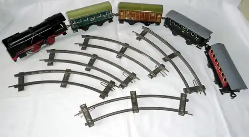 Locomotive mécanique à vapeur avec 4 remorques autour de 1946 (116734)