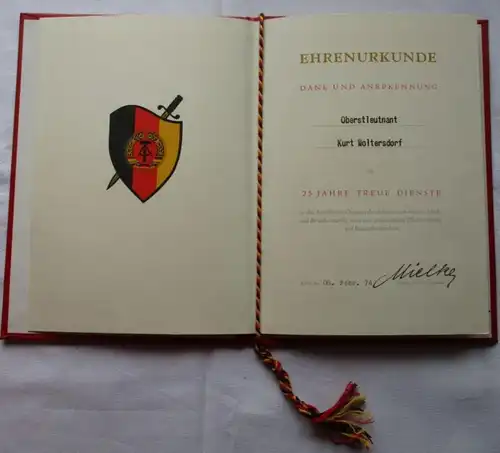 DDR Ehrengeschenk 25 Jahre Treue Dienst Staatssicherheit MfS 1974 Mielke /153005