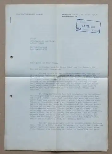 Lettre bipartite signée et tapée par le professeur Theodor W. Adorno.