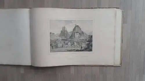 Scheuren, Caspar: Das Nahe-Thal. Von dem Ursprunge der Nahe bis zu ihrer Mündung in den Rhein. Nach der Natur aufgenommen von J.C. Scheuren. Auf Stein gezeichnet von A. Borum und A. Brandmayer. Mit lithogr. Titel von D. Levy, lithogr. Widmungsblatt...