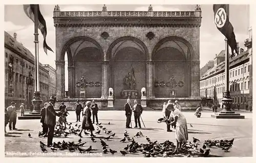 AK München, Feldherrenhalle, Taubenfütterung, ungel.