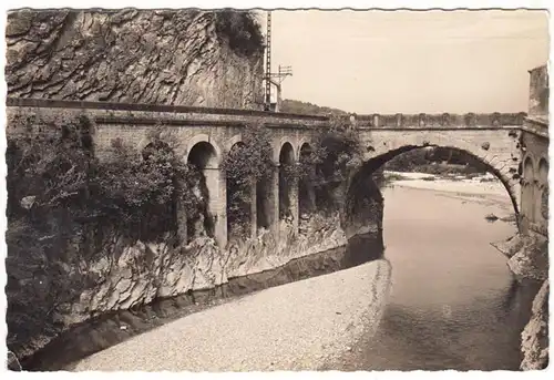 CPA Vaison la Romaine, Le pont Romain gel. 1956