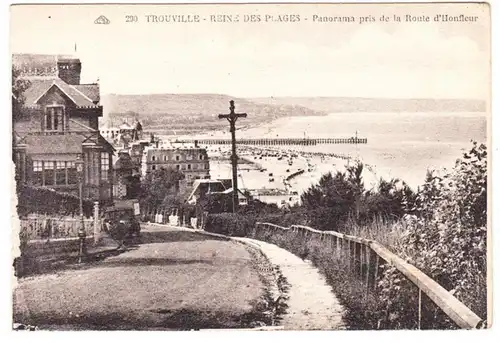 CPA Trouville, Reins des Plage, Panorama pris de la Route d'Honfleur, ohnl.