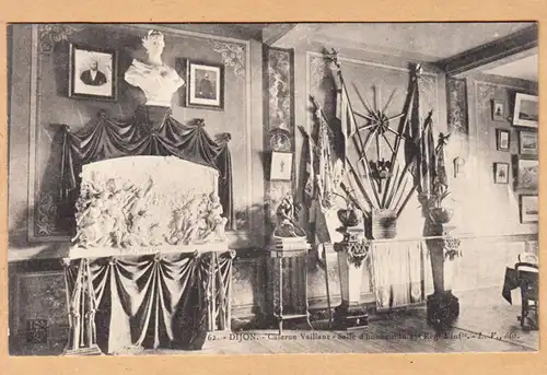 CPA Dijon, Caserne Vaillant, Salle d'Honneur au 27e Rég. d'Inf. gel. 1905