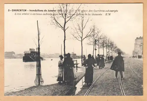 CPA Charenton, Inondations 1910, Le quai et le place des Carrieres, ungel.