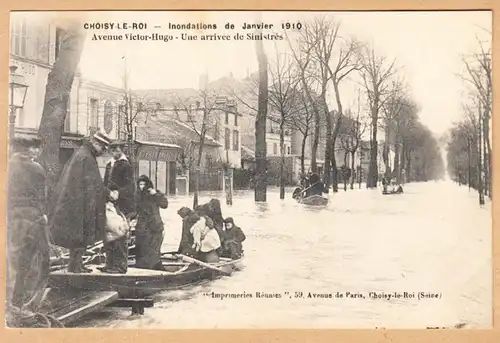 CPA Choisy le Roi, Avenue Victor-Hugo, Une arrivee de Sinistres, ungel.