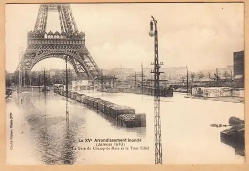 CPA Paris, Inonde, La Gare du Champ-de-Mars et la Tour Eiffel, ungel.