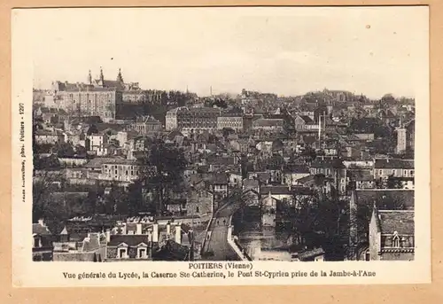 CPA Poitiers, Vue generale du Lycee, la Casrene Ste-Catherine, le Pont St-Cyprin prise de la Jambe-a-l'Ane, gel. 1923