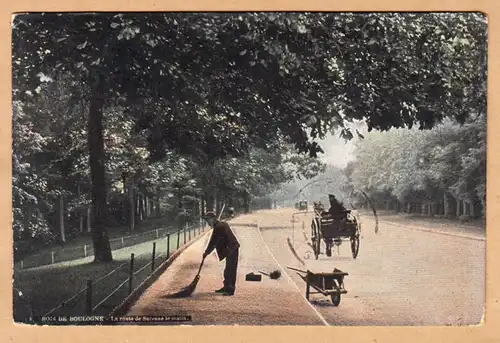 CPA Bois de Boulogne La route de Suresnes le matin, gel.