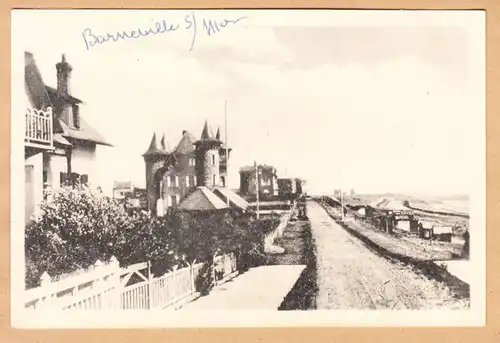 CPA Barneville-sur-Mer, Sur le Boulevard Maritime, gel. 1949