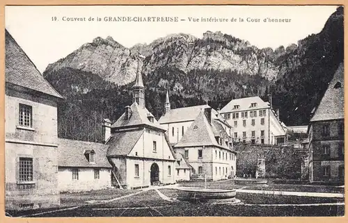 CPA Couvent de la Grande-Chartreuse, Vue interieure de la Cour d'honneur, ungel.