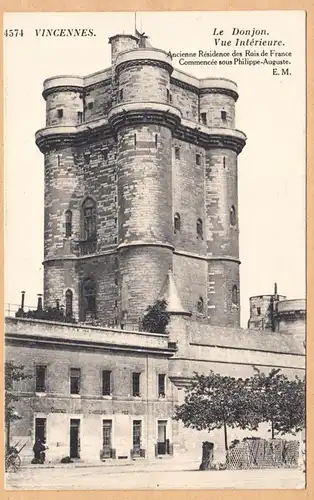 CPA Vincennes, Le Donjon. Vue Interiors, uns.