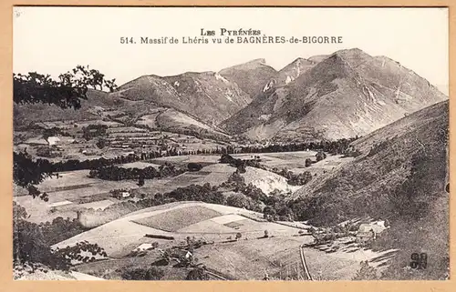 CPA Massif de Lheris vu de Bagneres-de-Bigorre, ungel.