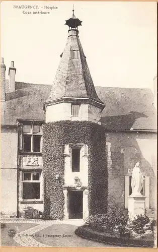 CPA Beaugency, Hospice, Cour intérieur, ungel.