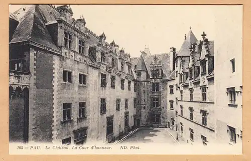 CPA Pau, Le Chateau, La Cour d'Honneur, ungel.