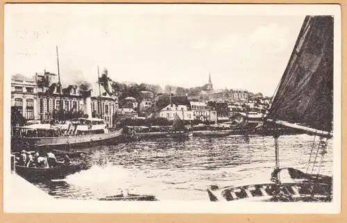 CPA Trouville, Les Quais, Le Bateau de Touville au Havre, gel. 1932