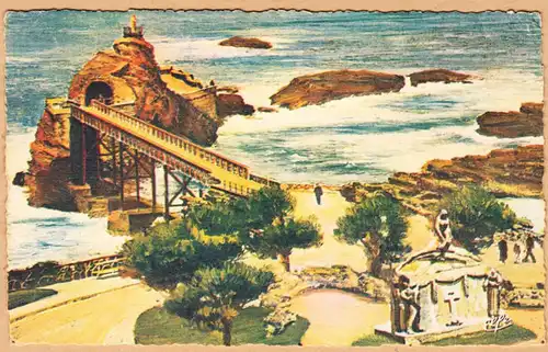 CPA Biarrirt, Vue sur L'Esplanade et le Rocher de la Vierge, en 1938