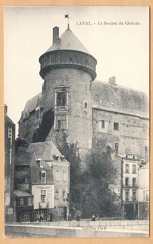 CPA Laval, Le Donjon du Chateau, imparfait.