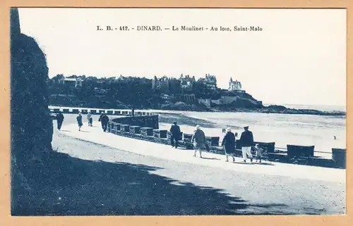 CPA Dinard, La Malouine, Au loin, Saint-Malo, ohn.