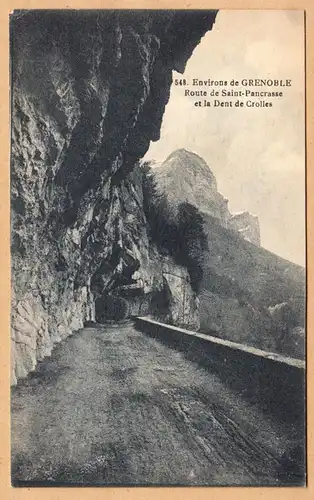 CPA Grenoble, Route de Saint-Pancrasse et la Dent de Crolles, ohnl.