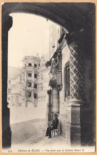 CPA Blois, Vue prise sous la Galerie Henri, gel.