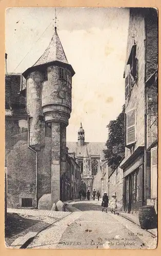 CPA Nevers, La Rue de la Cathedrale, gel. 1907