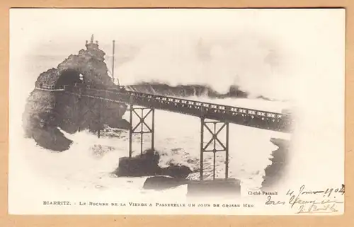 CPA Biarritz, Le Rocher de la Vierge & Passerelle un jour de Grosse Mer, gel. 1903