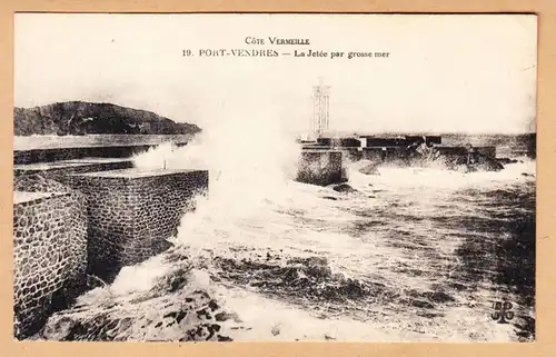 CPA Port Vendres, Cote Vermeille, La Jetee par grand mer, ohne.