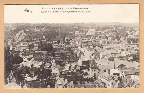 CPA Nevers, Vue panoramique Eglise de Lourdes et le Quartier de la Gare, ohnl.