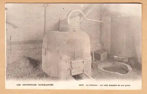CPA Les Industries Normandes , La Cidrerie - Le vieil Aambic de nos pères, ohnl.