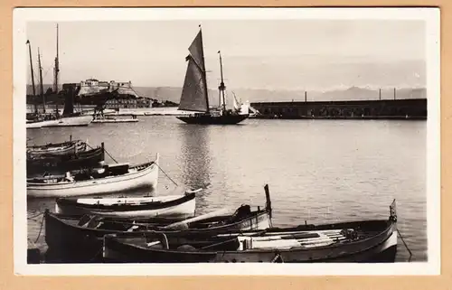 CPA Antibes, Le port, le Fort carre et les Alpes, unl.